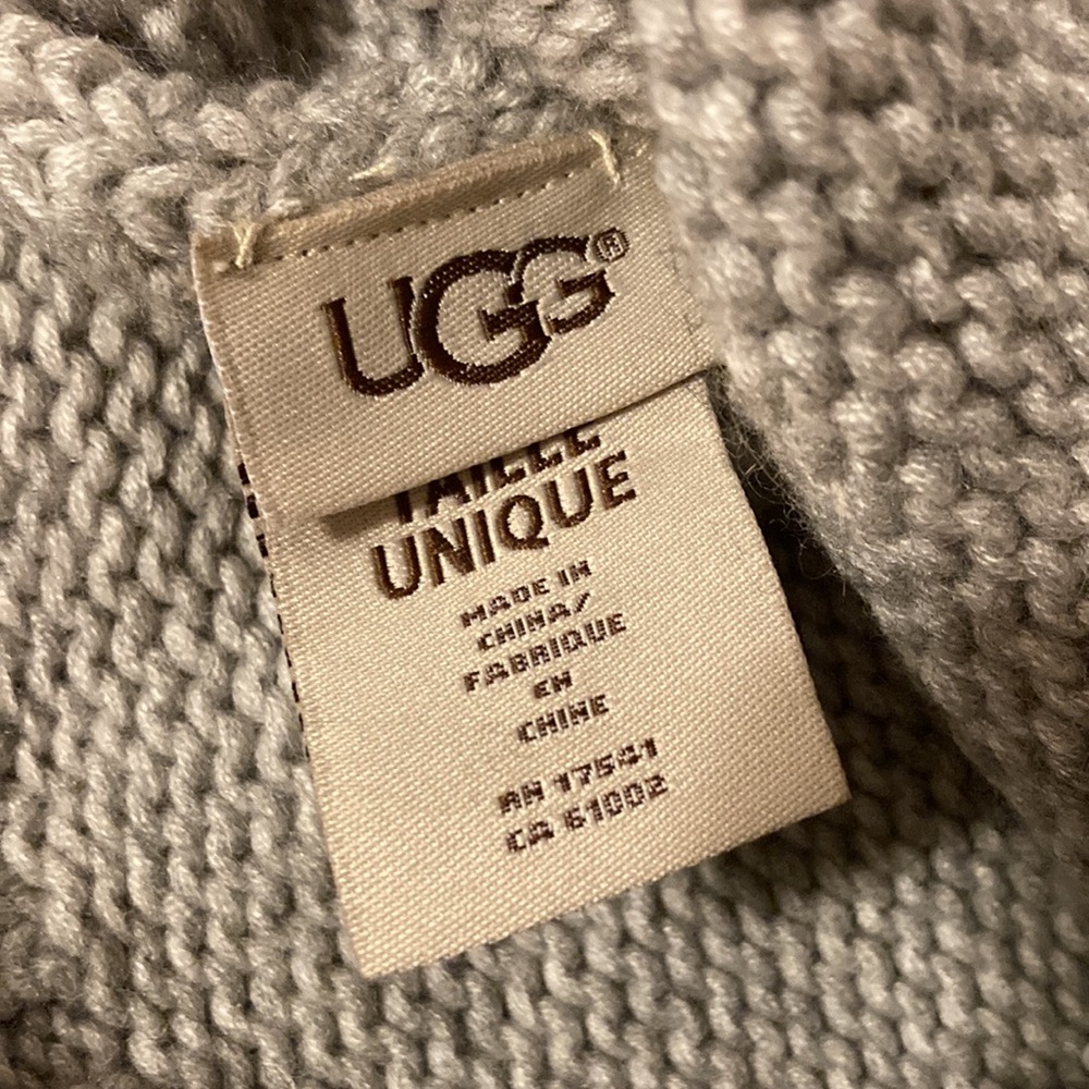 Ugg hat - Picture 4 of 4